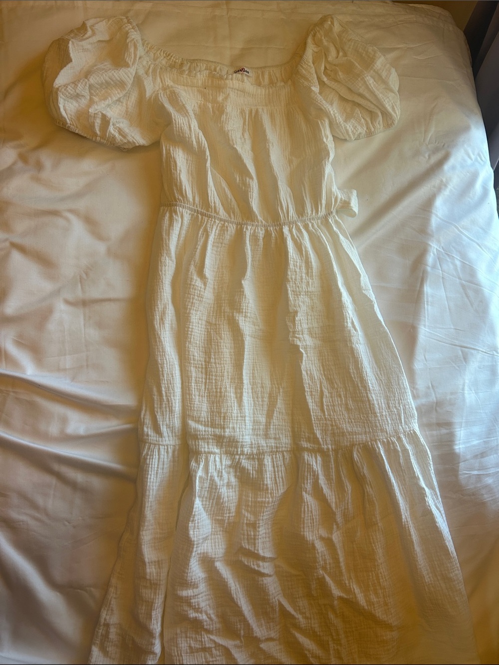 White Puff-Sleeve Tiered Casual Dress